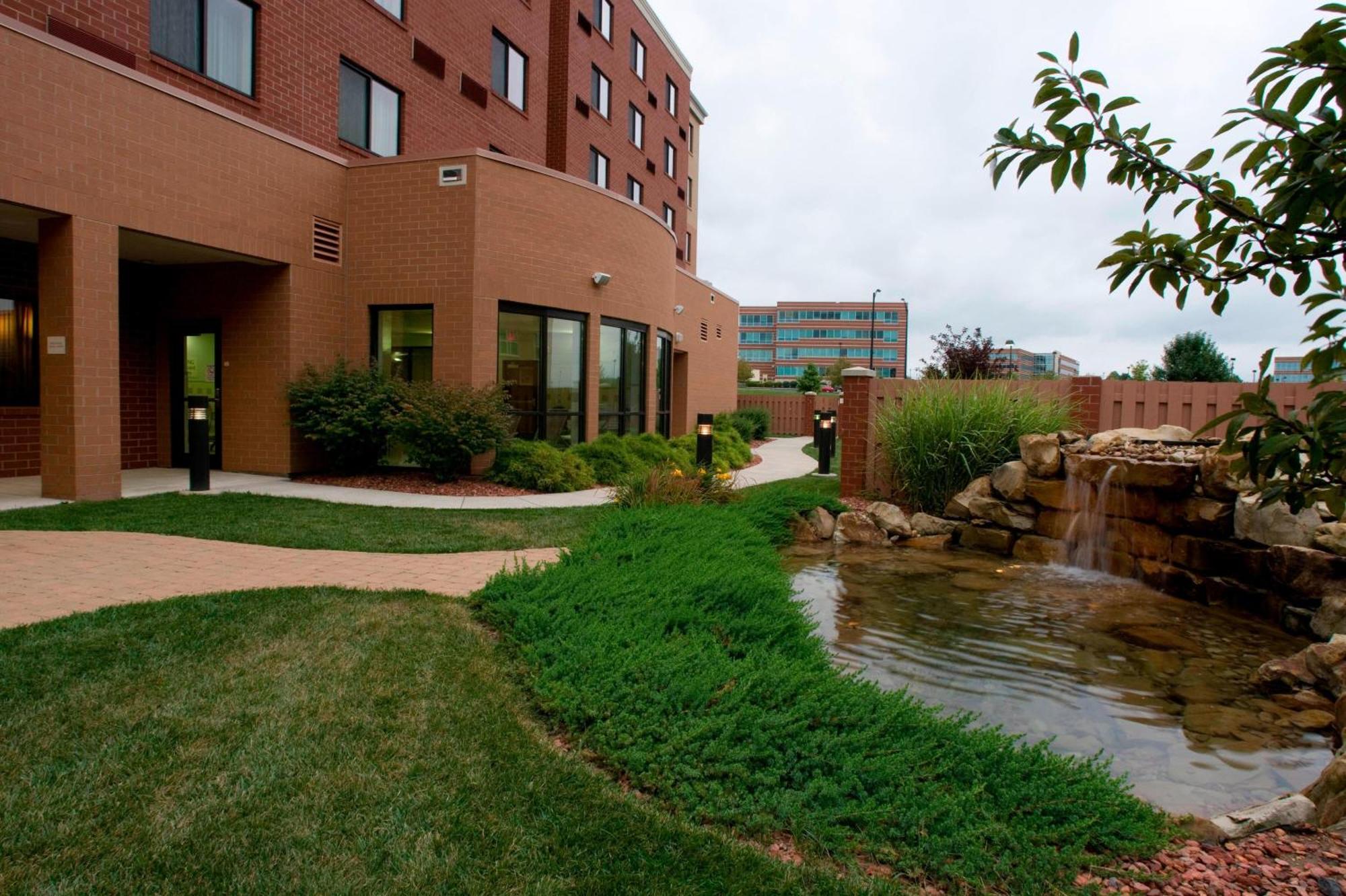 Courtyard Cincinnati North At Union Centre Вест-Честер Екстер'єр фото